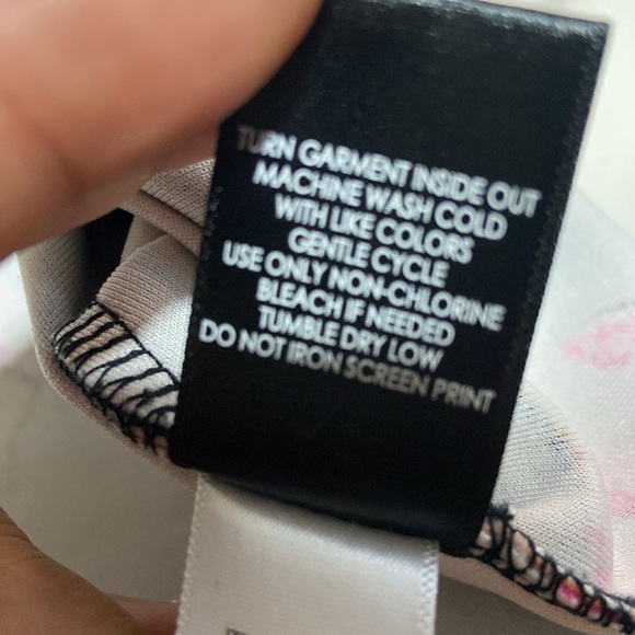 Torrid size 2 (US size 2X) Crop Tank Top Floral Print - Picture 14 of 16